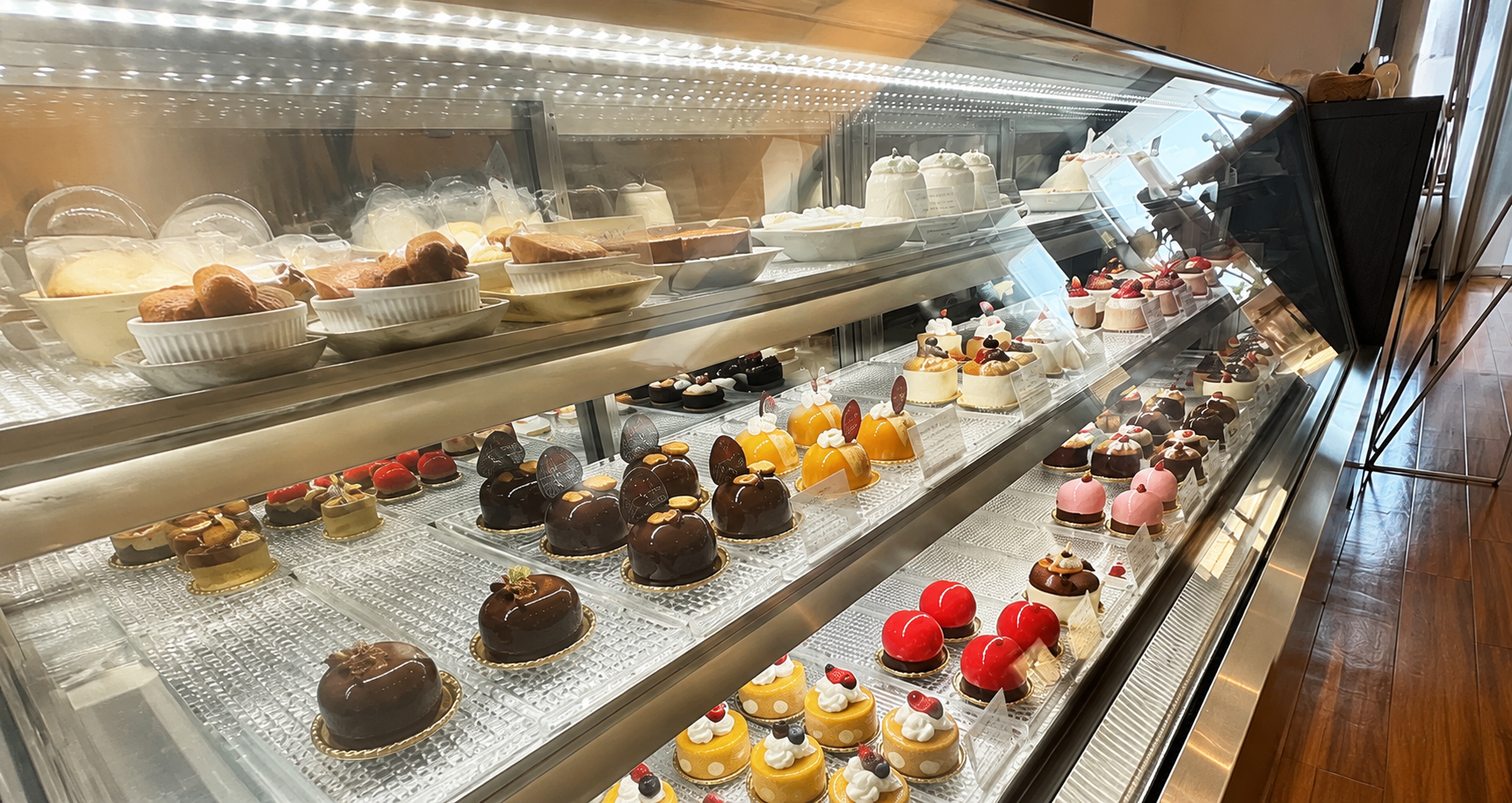 patisserie HOUX arbre ショーケース